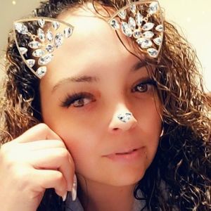 Meet your Posher, Karol